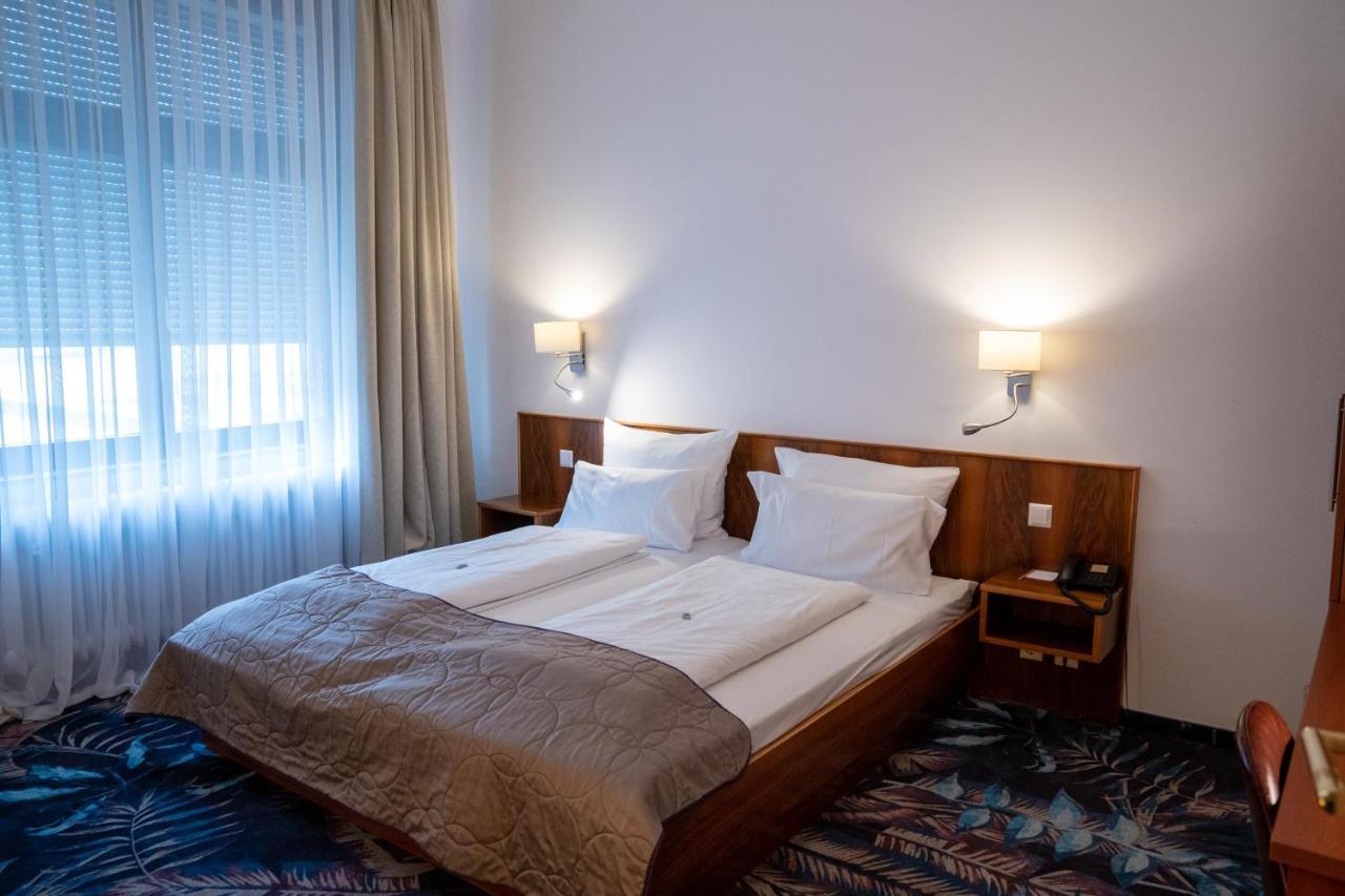 Hotel Etol Baden-Baden Kültér fotó