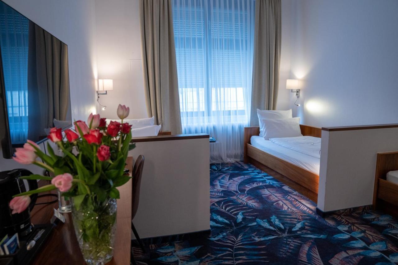 Hotel Etol Baden-Baden Kültér fotó