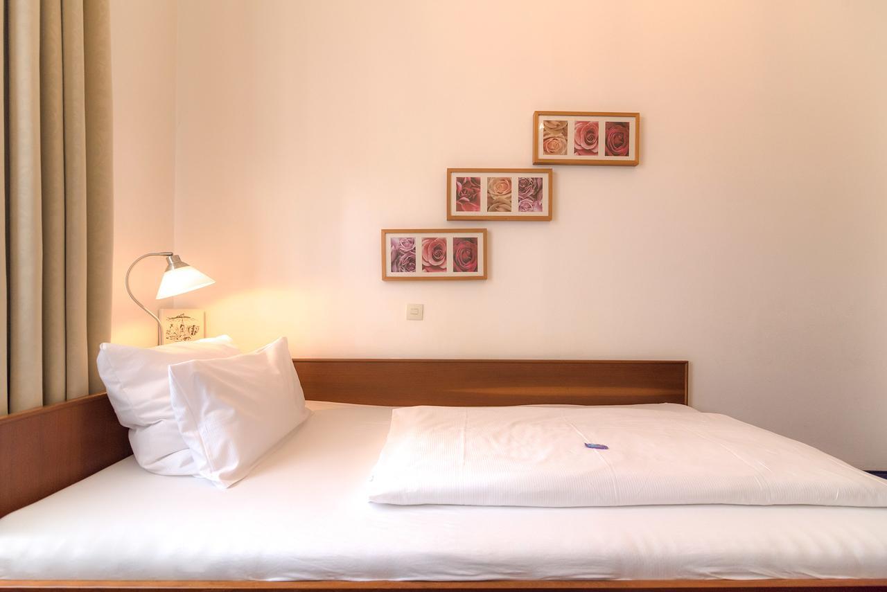 Hotel Etol Baden-Baden Kültér fotó